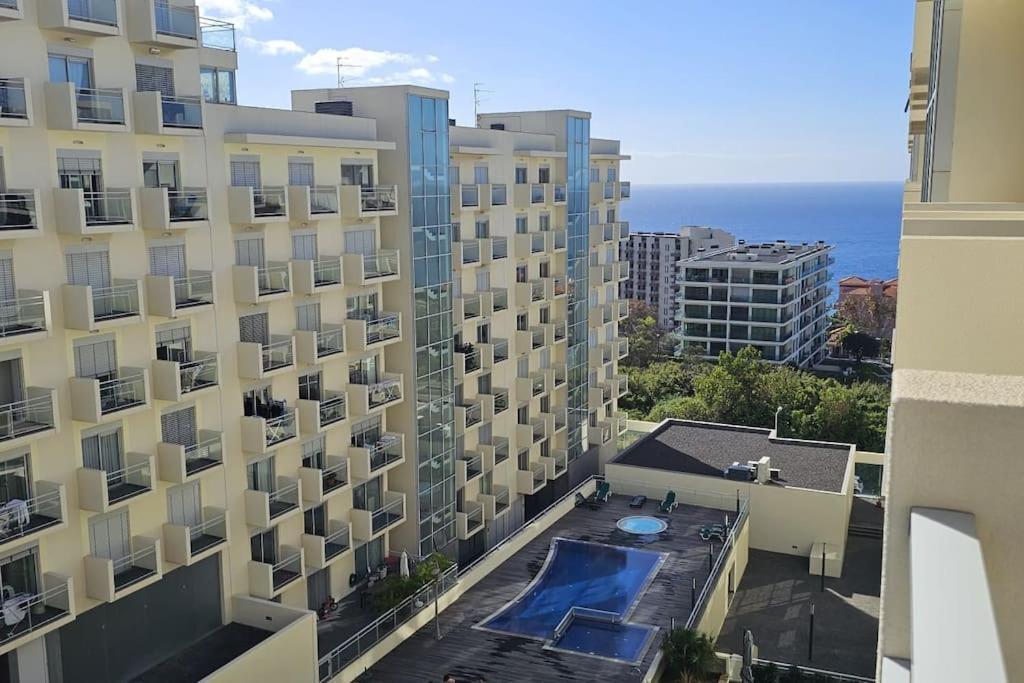 Vista Mar - Ac, Pool & Gym Apartment Funchal  Ngoại thất bức ảnh